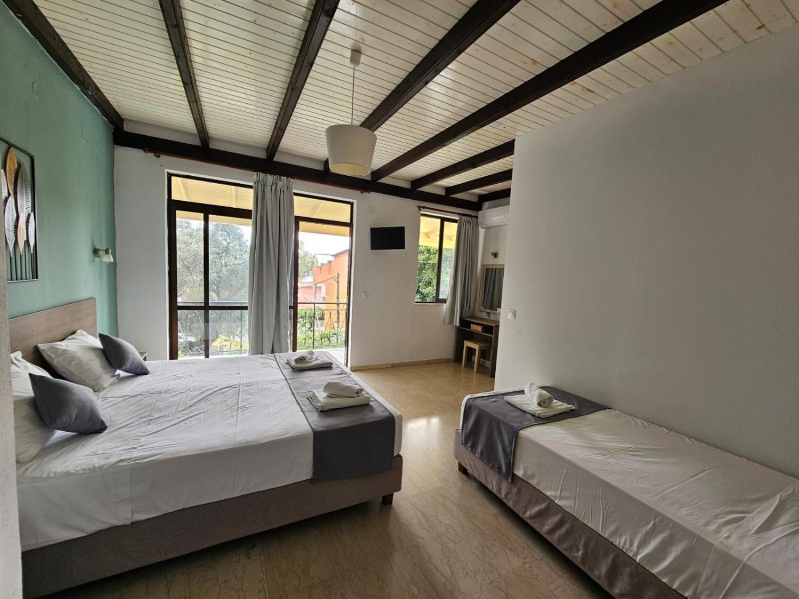 Gardelis Gardens Apartment Benitses  Room photo