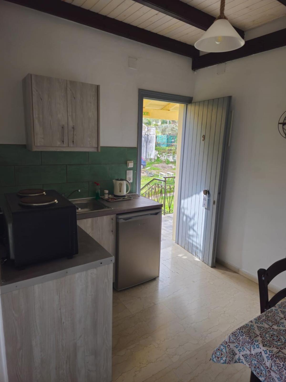 Gardelis Gardens Apartment Benitses  Room photo